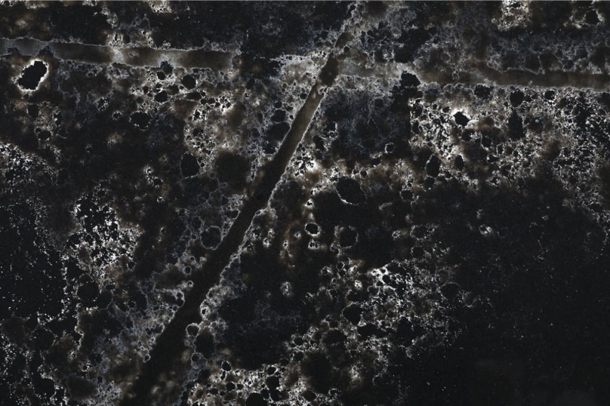 Искусственный камень Black Mirror Etna Quartz