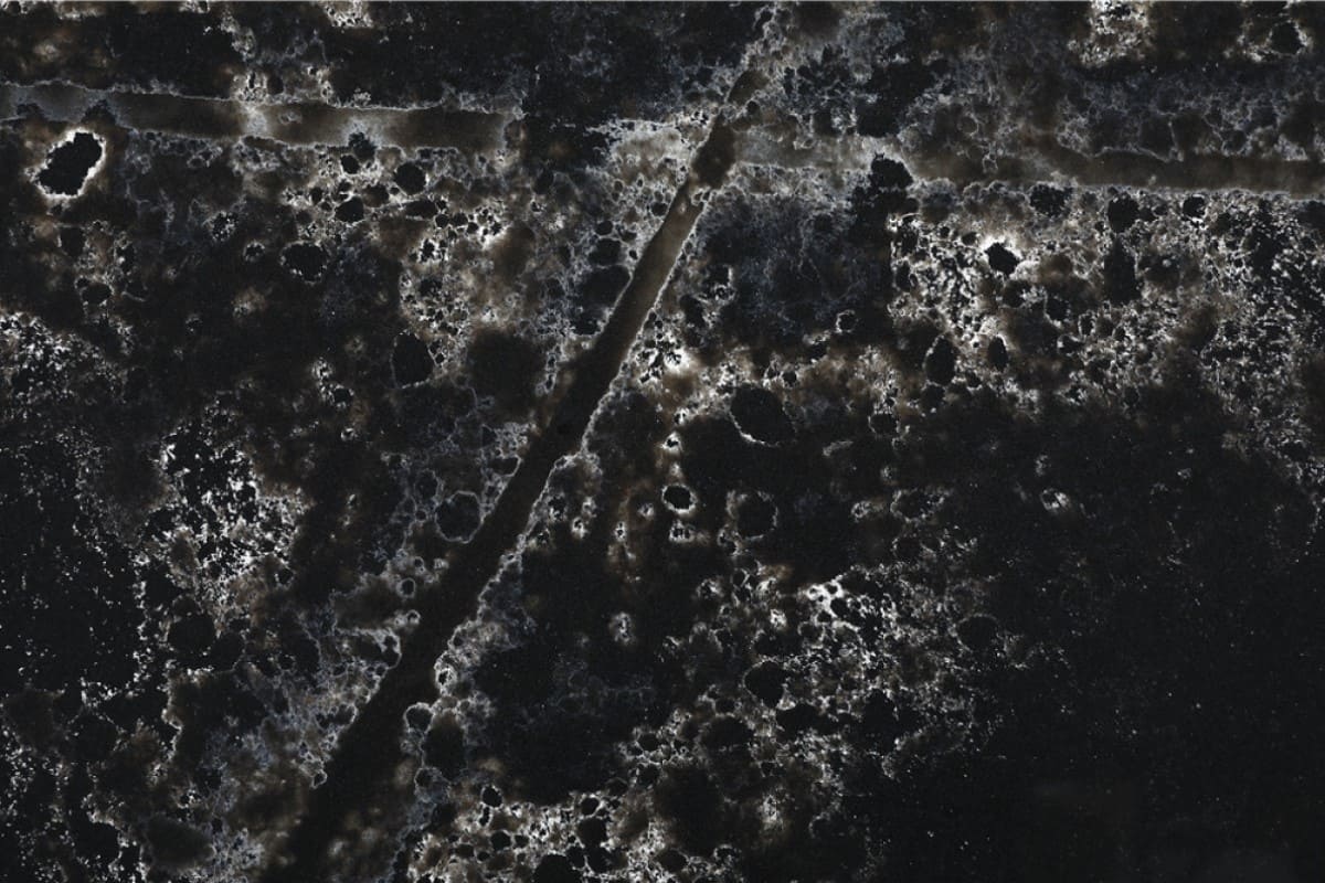 Искусственный камень Black Mirror Etna Quartz Искусственный камень Black Mirror Etna Quartz