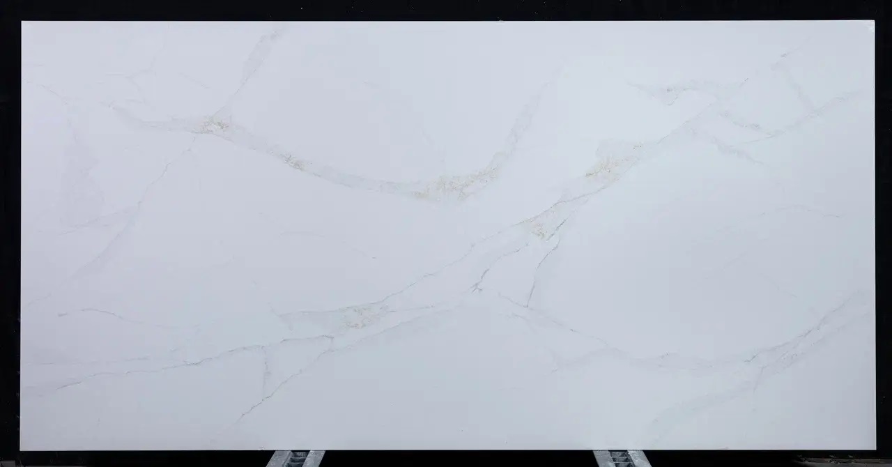 Искусственный камень Statuario Gold SmartQuartz Искусственный камень Statuario Gold SmartQuartz