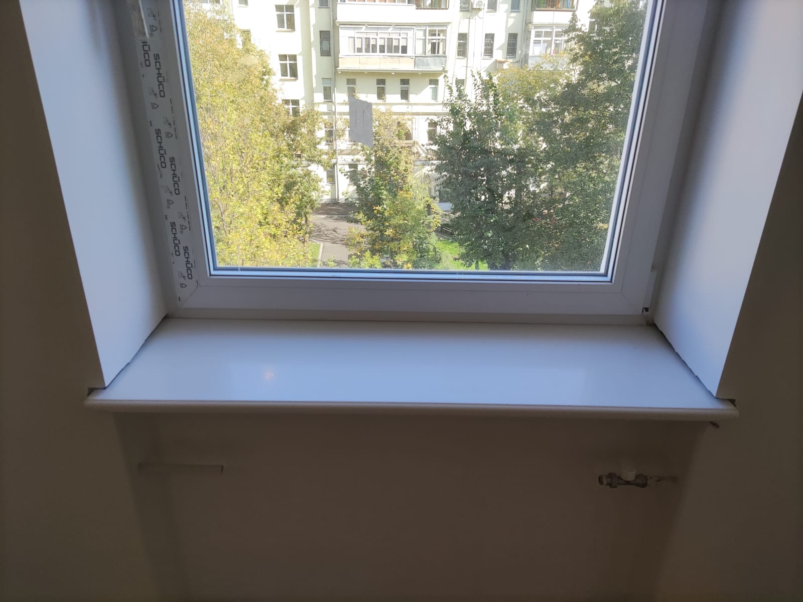 Подоконник из искусственного камня Подоконник из искусственного камня