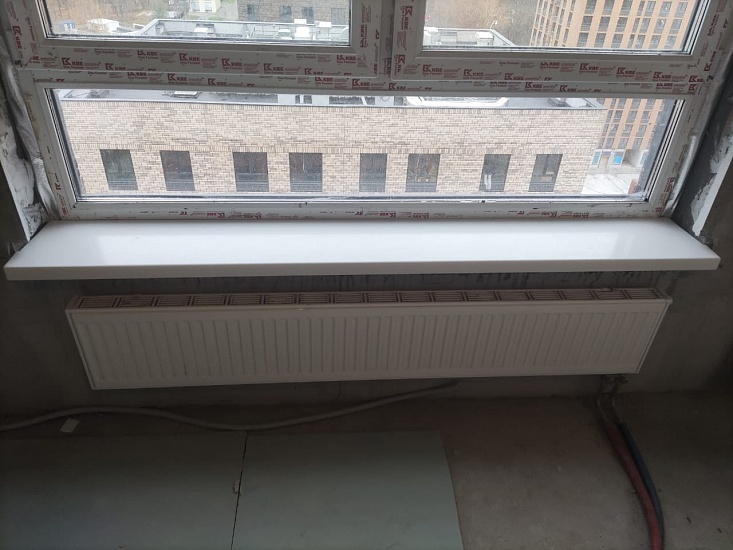 Прямой подоконник в центре Москвы Прямой подоконник в центре Москвы